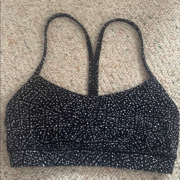 LuluLemon Flow Y Bra - Picture 1 of 3